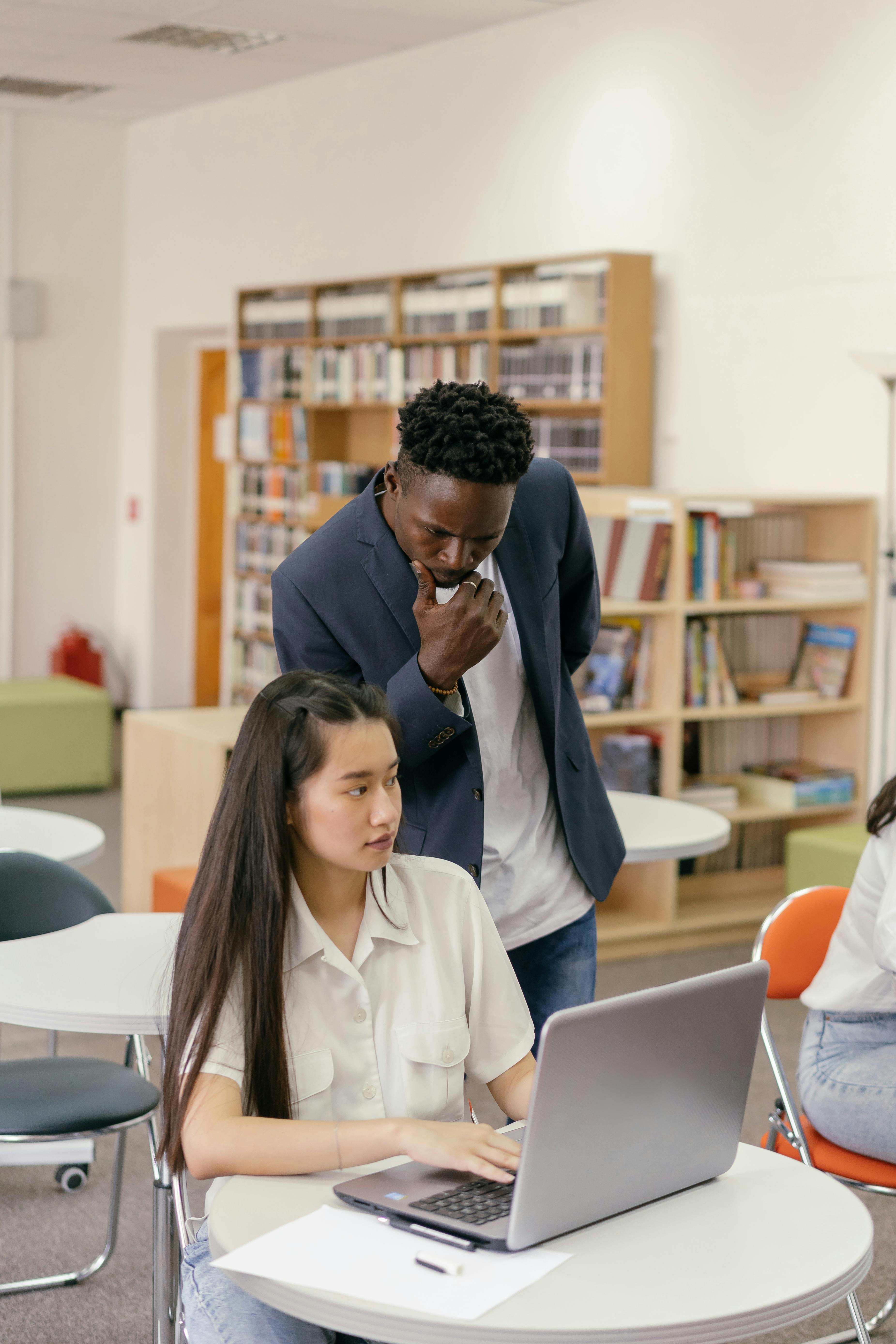 Digitale ondersteuning en opvolg op 'n skootrekenaar